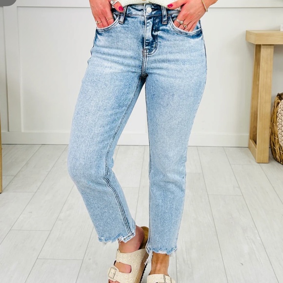 MOCO Jeans - Picture 3 of 3